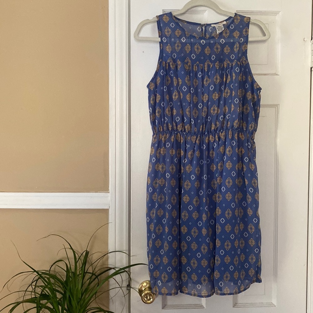 Esley Blue White and Yellow Patterned Dress